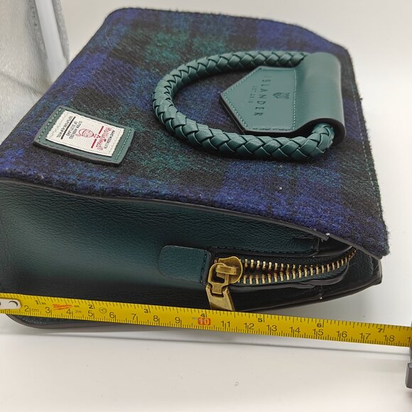 Islander - Picture 9 of 11